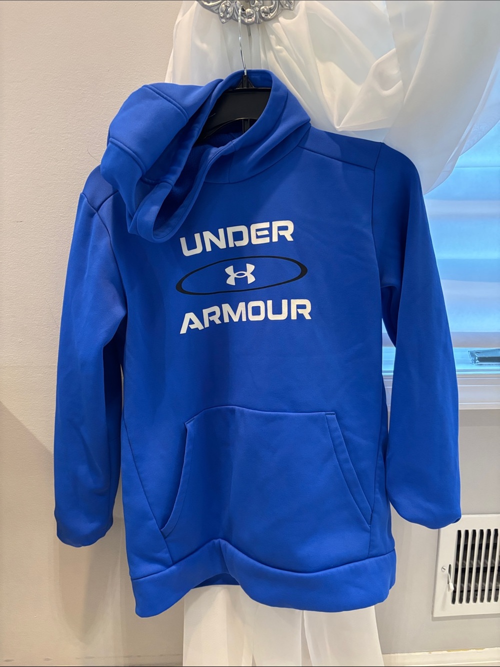 Under Armour Boys Blue Pullover Hoodie with Logo size Youth L
